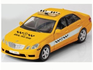 Коллекционная игровая модель "Mercedes Benz E63 AMG" фото книги