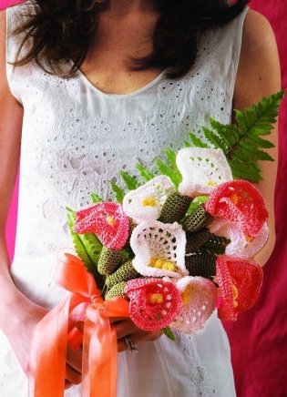 Изысканные цветы. Вяжем крючком фото книги 6