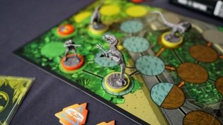 Unmatched: Jurassic Park. Dr. Sattler vs T. Rex фото книги 9