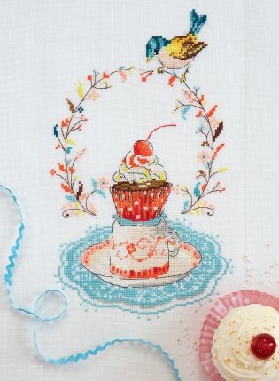 Французская вышивка крестом. Великолепные цветы и птицы фото книги 4