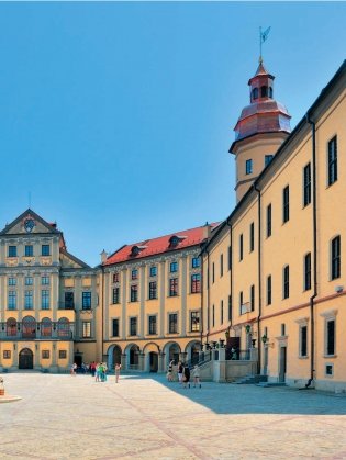 Замкі Беларусі. Таямніцы мінулых стагоддзяў фото книги 9